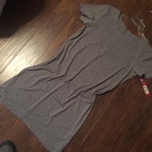 Tee shirt dress w zipper back